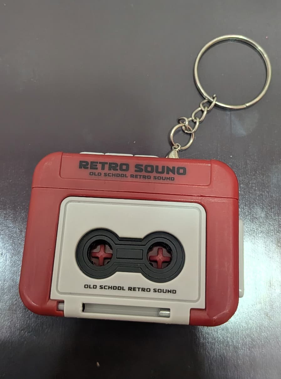 Tape recorder keychain(RED) - Image 1